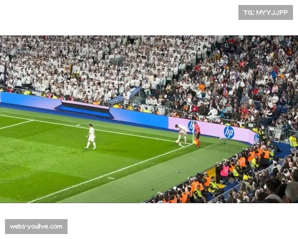 雨战中的争议，VAR长时间介入判定皇马进球前吕迪格是否犯规